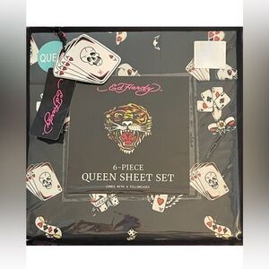 Ed Hardy Queen Sheet Set 6-Piece Black with Tiger Skull Playing‎ Cards
Print NWT